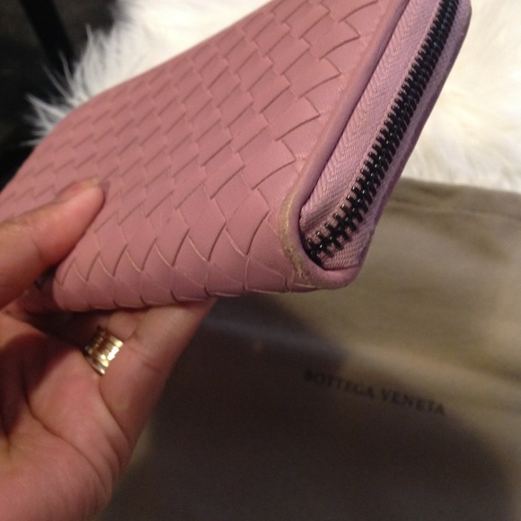 BOTTEGA VENETA ZIP-AROUND WALLET - Picture 2 of 11